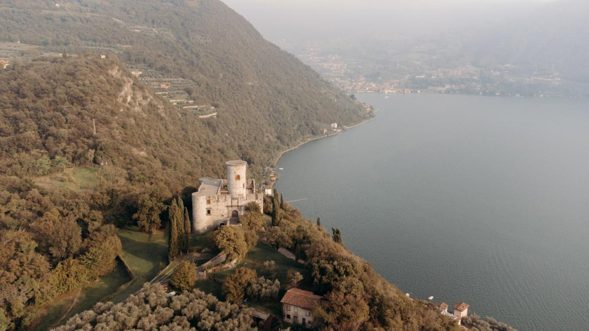 La Foresta Monteisola Monte Isola Bagian luar foto